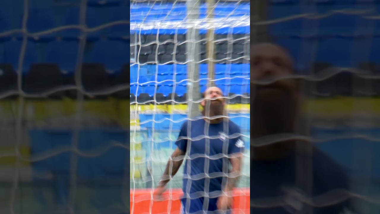 Moscardelli from the 🔙 of the net