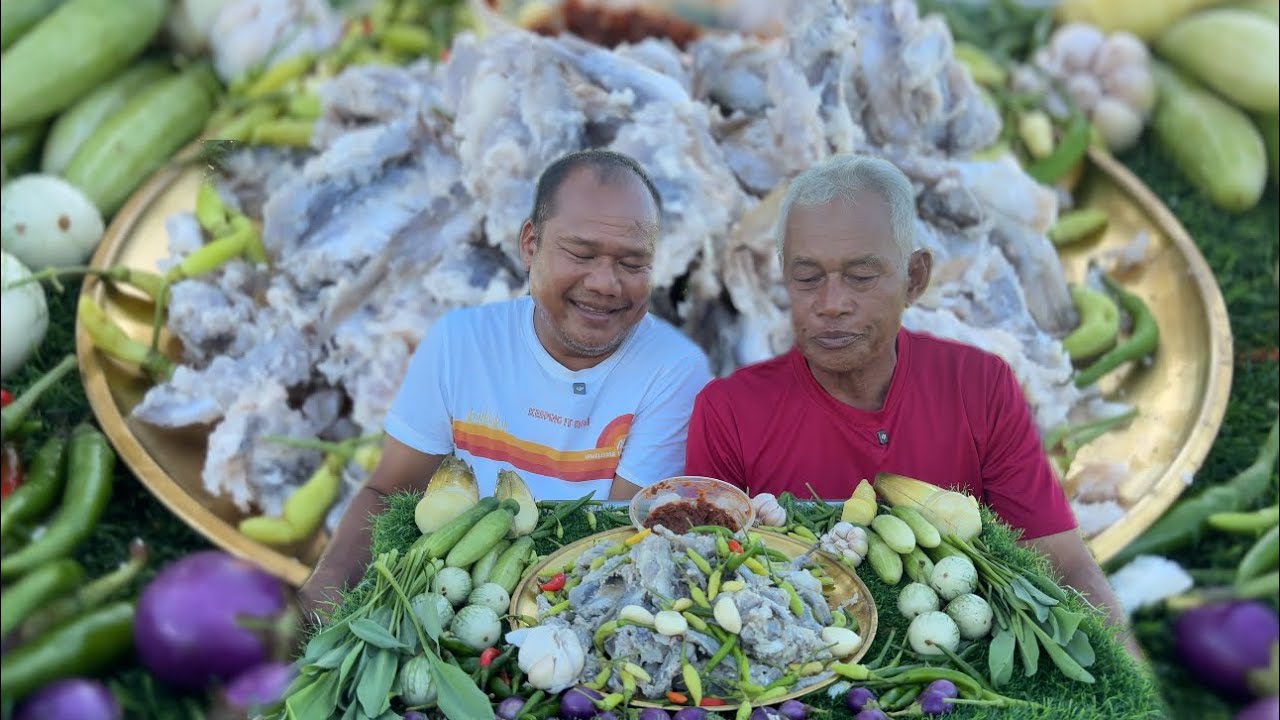 ส้มปลาดิบๆส้มปลาสร้อยส้มปลาขาว คำละตัวแกล้มหริกอ่อน