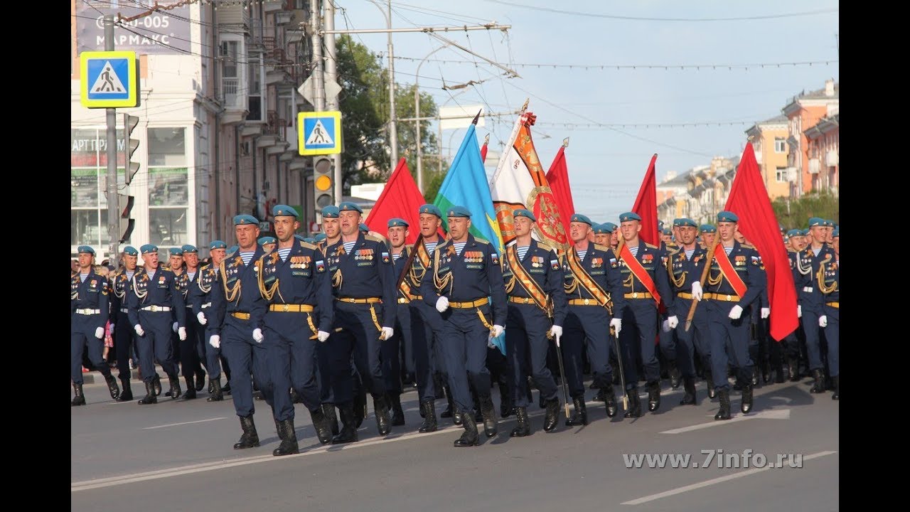 Курсанты Рязанского десантного училища 