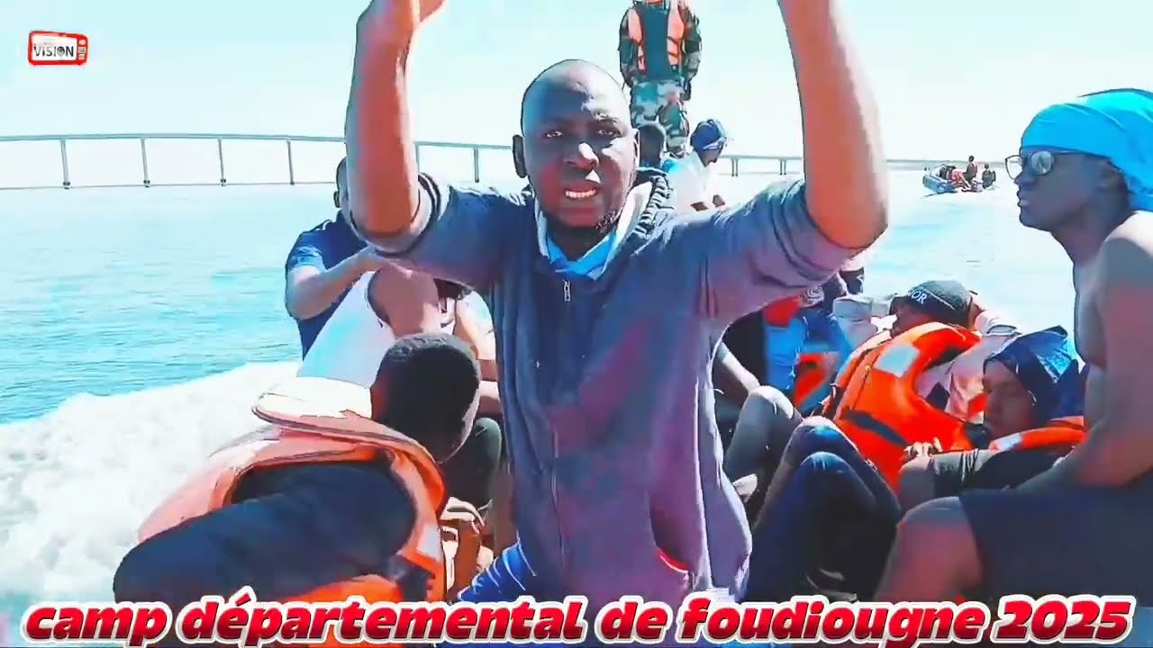 Le gouvernement sénégalaise lutte contre l' immigration clandestine .