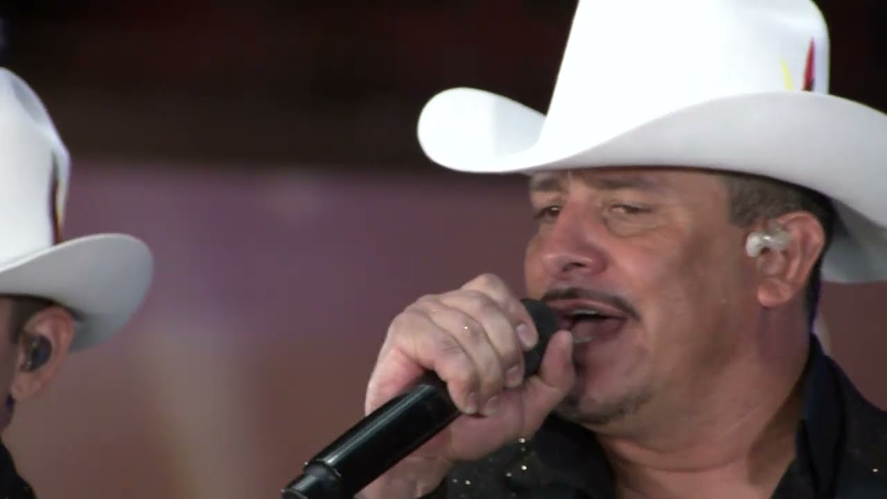 Cielo (En Vivo) - Los Invasores de Nuevo León 40 Aniversario