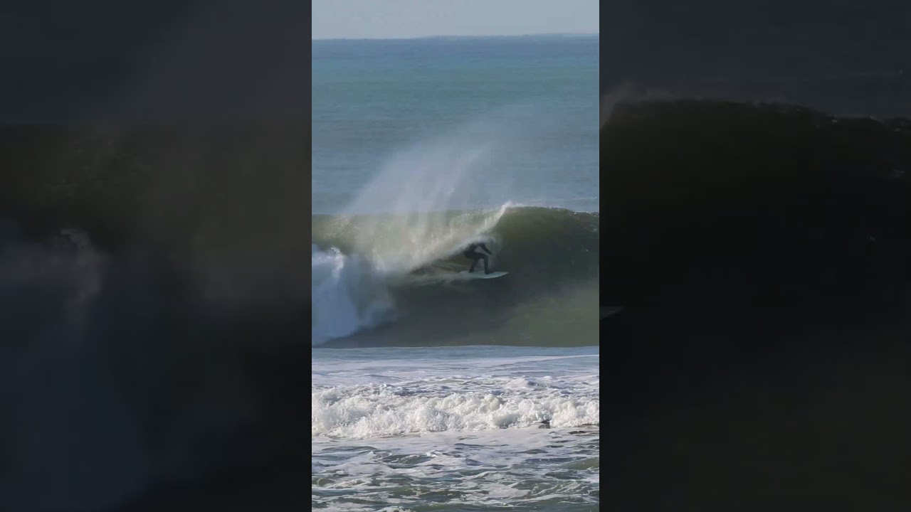 Clean left barrel ! #barrelsurfing #surfing #surfers #rawpovsurf #ocean