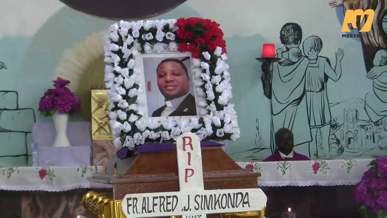 Maneno Mazito ya Askofu Nyaisonga kwenye Mazishi ya Padri  Simkonda aliyefariki kwa kugongwa na Gari