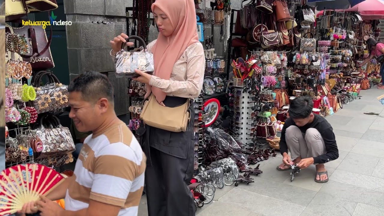 Pergi ke makam bung Karno Blitar Jawa Timur