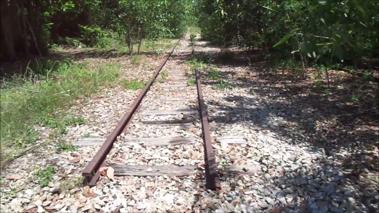 Stesen Keretapi (Logistik) Tapis Minyak, Port Dickson. HD.