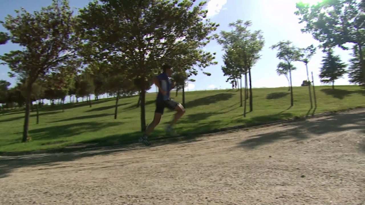 Javier Gomez - Toe the Line