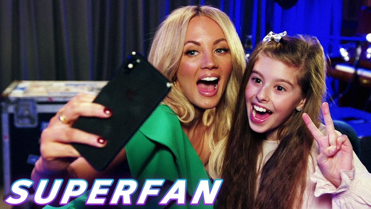 Samantha Jade Gets Interviewed By Her Superfan!