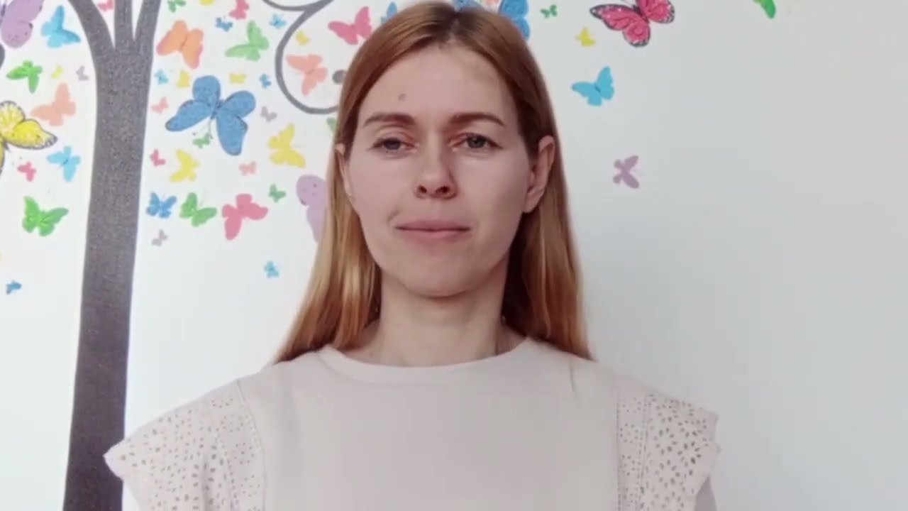 Веселі ігри для малюків разом із сніговиком.