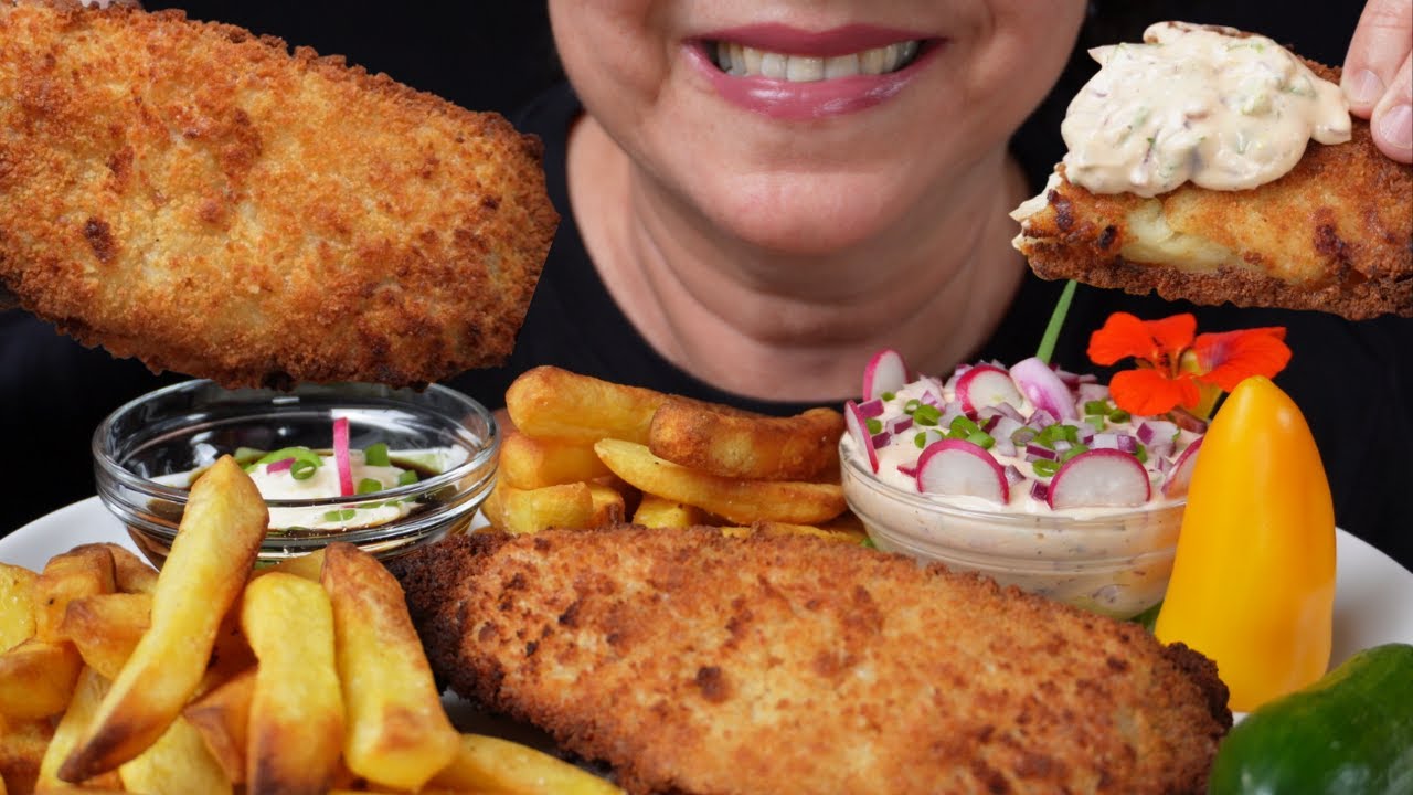 ASMR FISH&CHIPS🍟 TARTAR SAUCE/NO TALKING (EATING SOUNDS) Sica's-ASMR