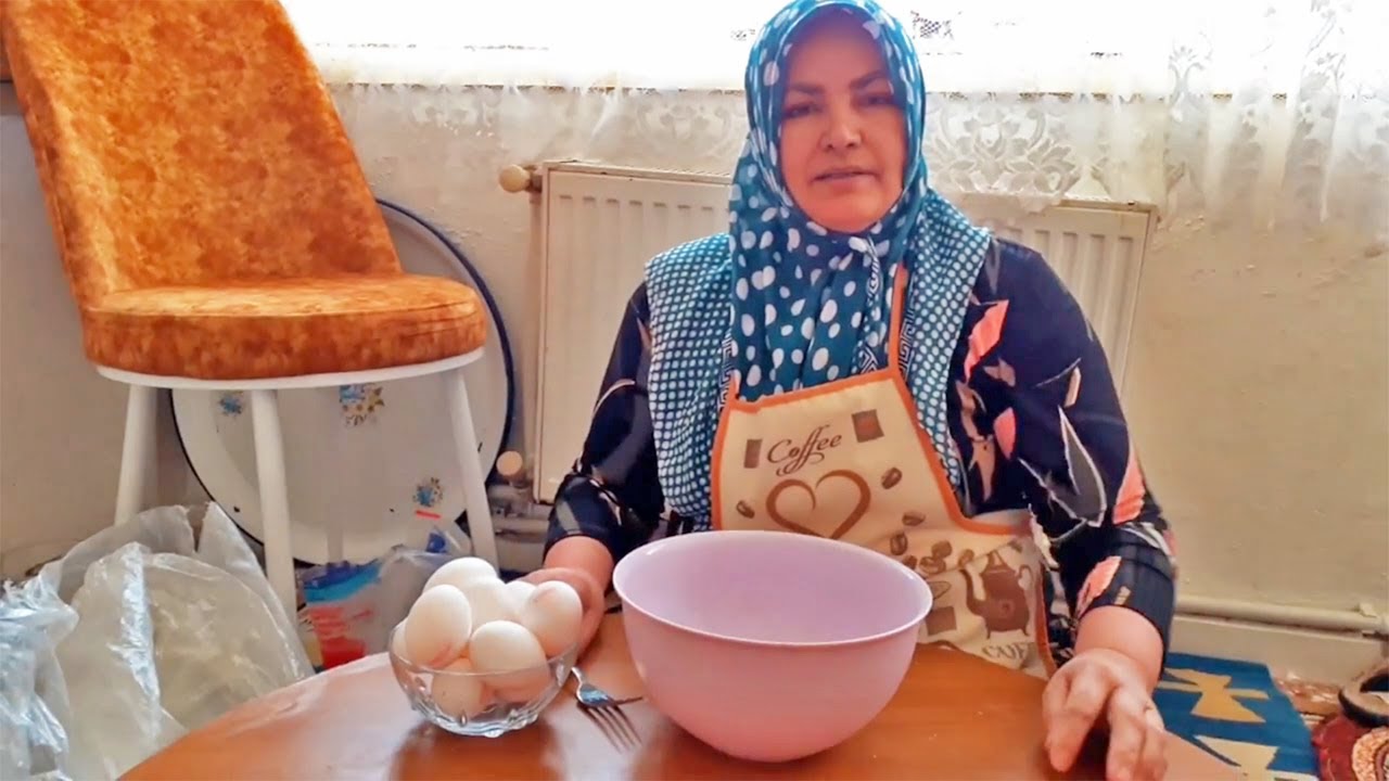Erişte hamuru nasıl yapılır Erişte hamuru nasıl pişirilir Erişte nasıl kesilir | Ev Eriştesi Tarifi