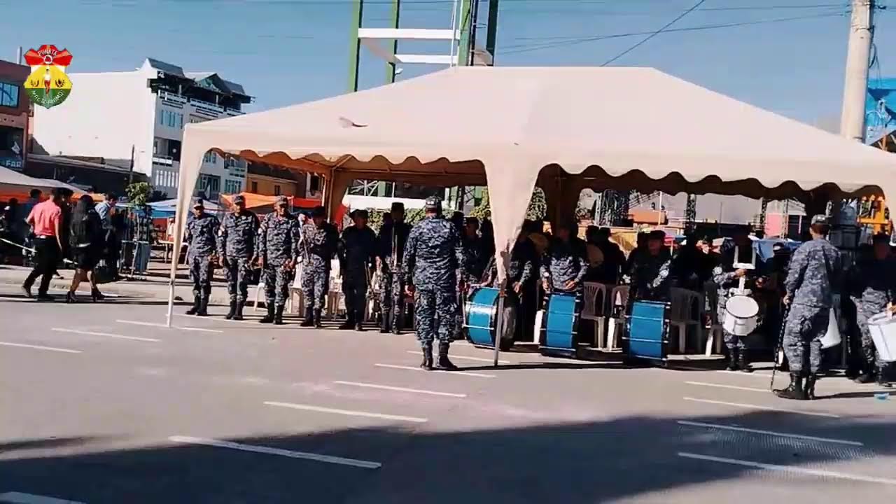 Desfile Escolar - Punata 2025 💚🤍💚