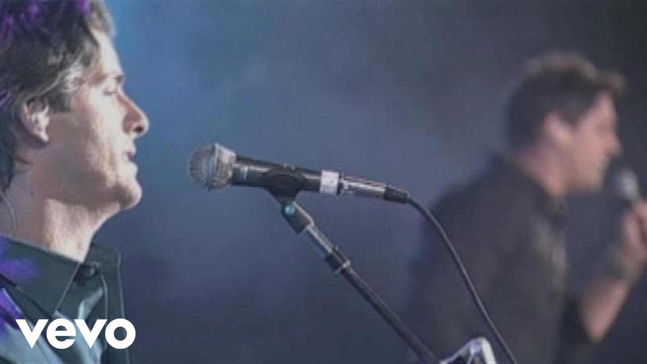 Victor & Leo - Sinto Falta de Você (Ao Vivo)