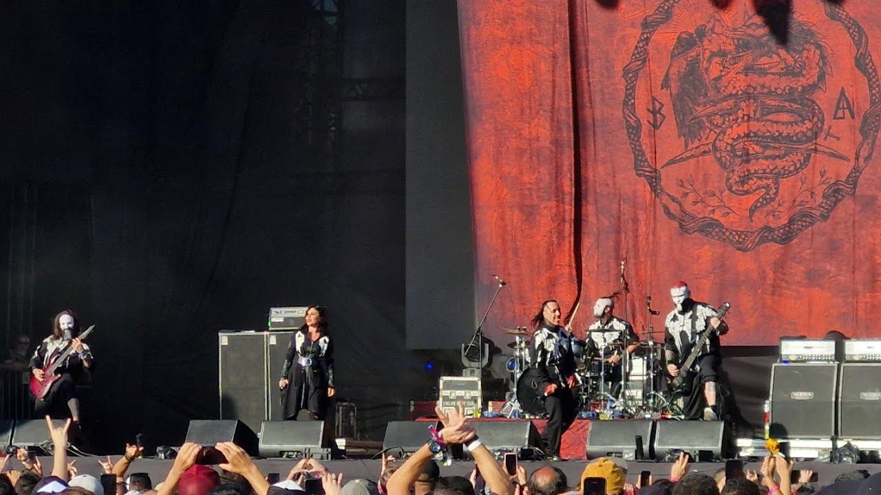 Lacuna Coil - Layers Of Time (Summer Breeze Brasil 27/04/2024)