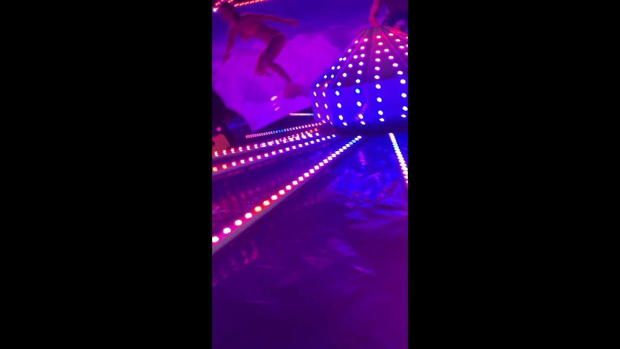 The wave rider diffrent and same.