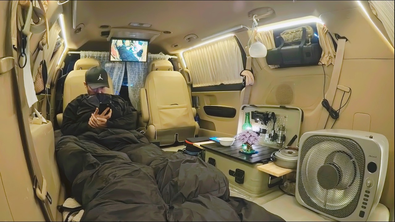 월급쟁이 직장인의 유일한 탈출구.. 1평 차 안에서 즐기는 역대급 풀코스 차박!