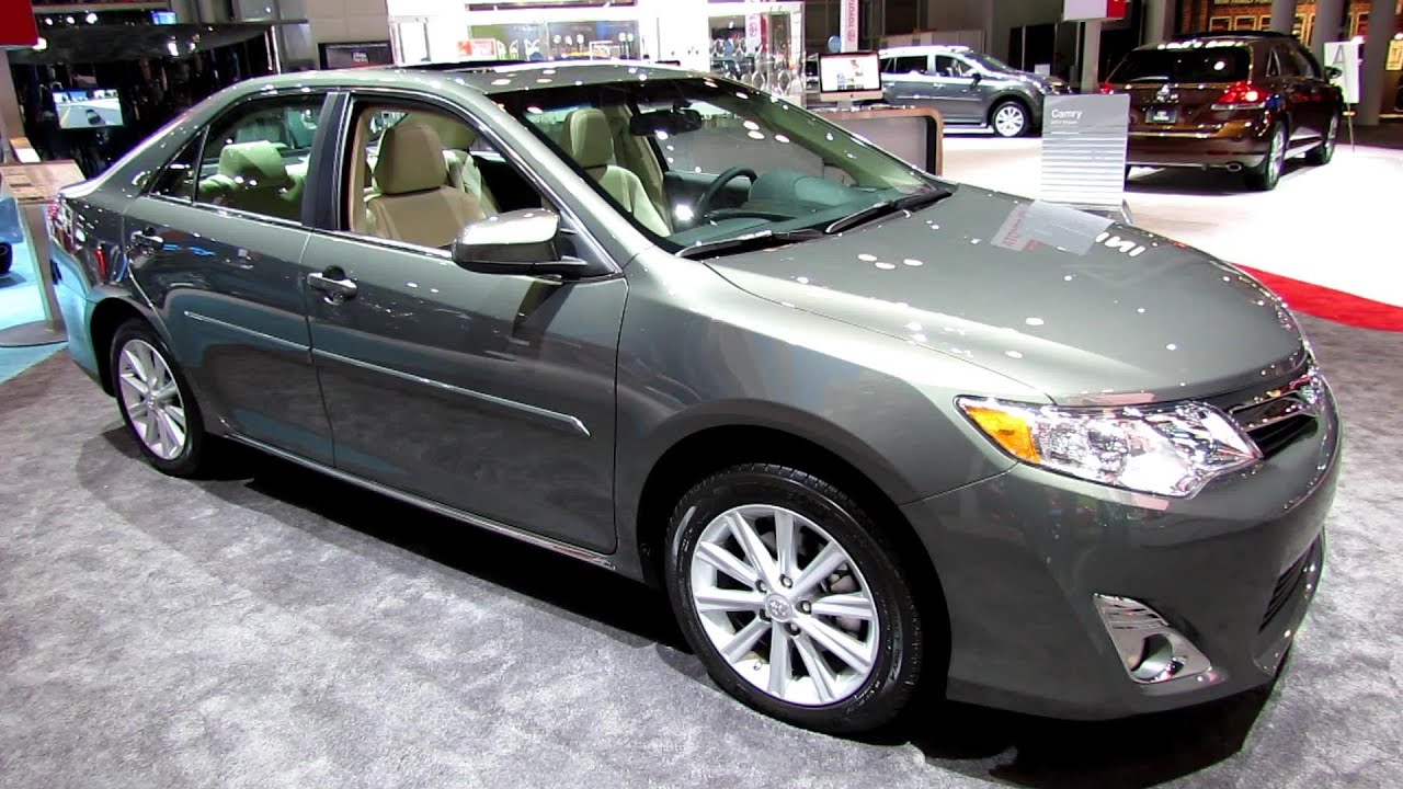 2013 Toyota Camry XLE - Exterior and Interior Walkaround - 2013 New York Auto Show