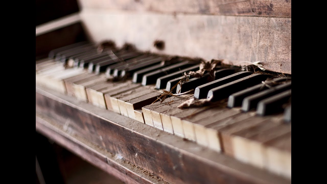 Piano Waltz / Sad Love Song - Belle Valse Triste Au Piano