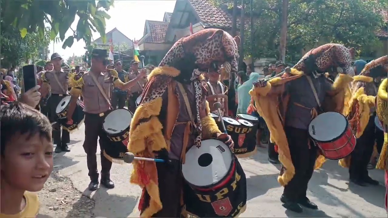 Pawai wisuda TPQ BAITUR RO'UF banyurip ageng