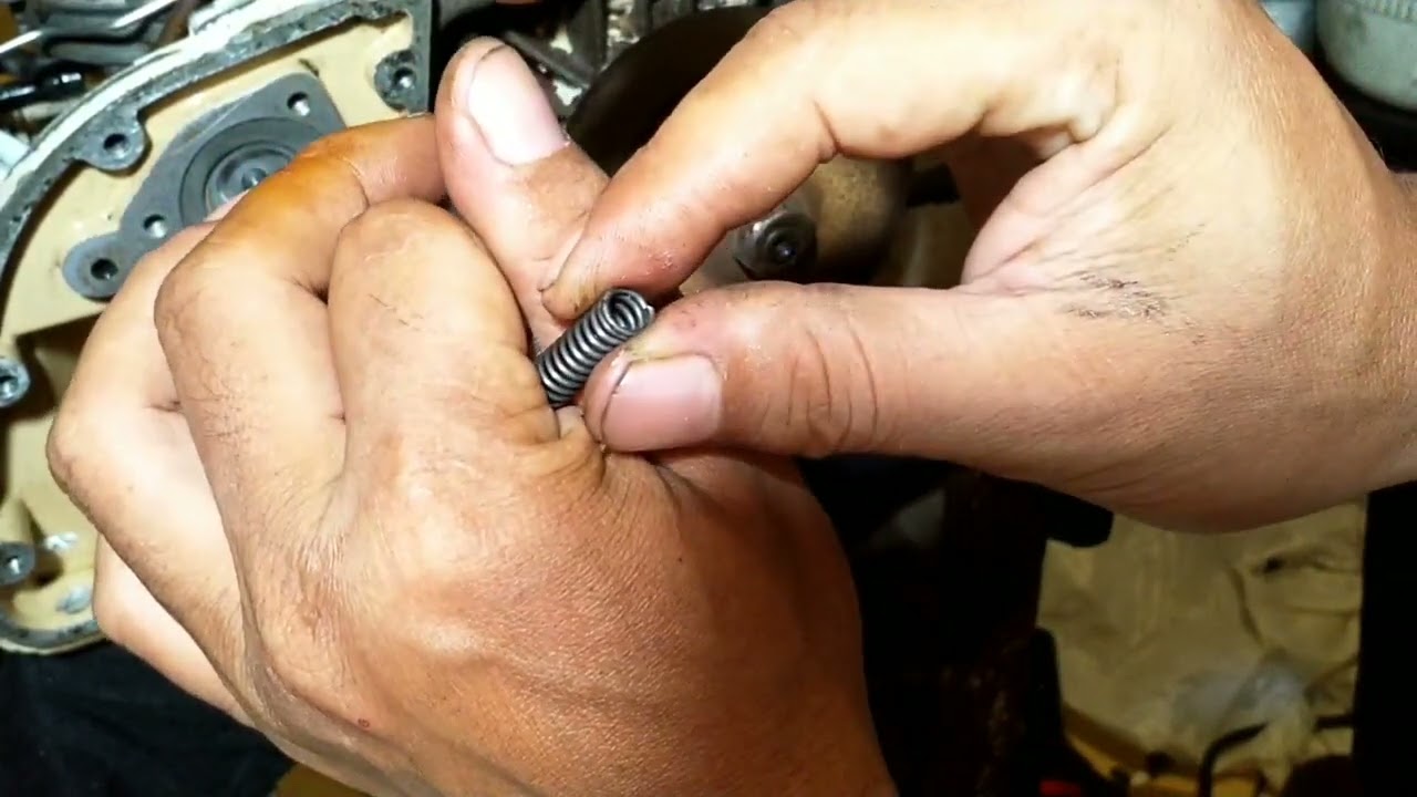 Penjelasan lengkap dan cara membuat pompa oli rantai chainsaw sendiri