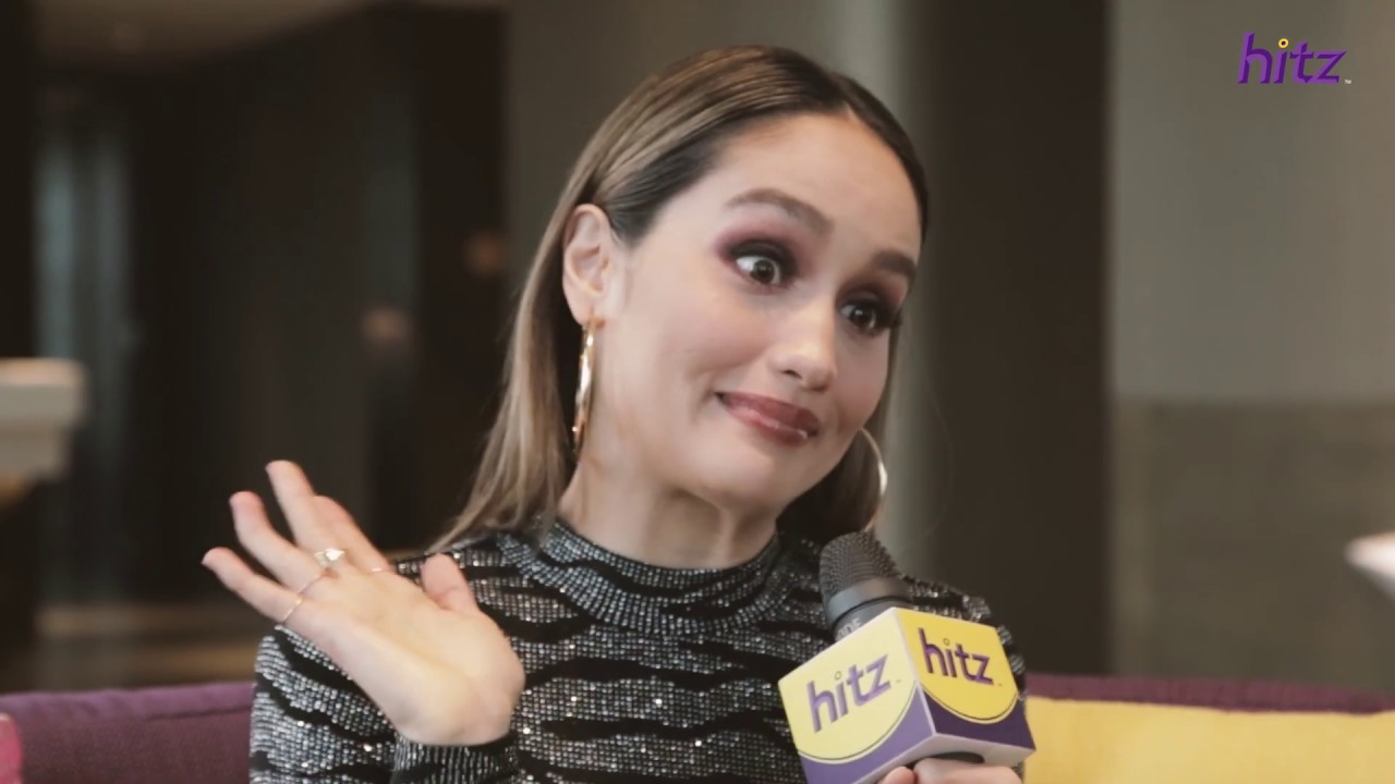Cinta Laura Kiehl Plays The Mixed Race Challenge!