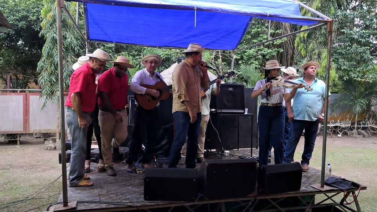 Presentacion dela Cantadera y Mesano Festa de Amado Gónzalez Pedernal de Santiago 2026