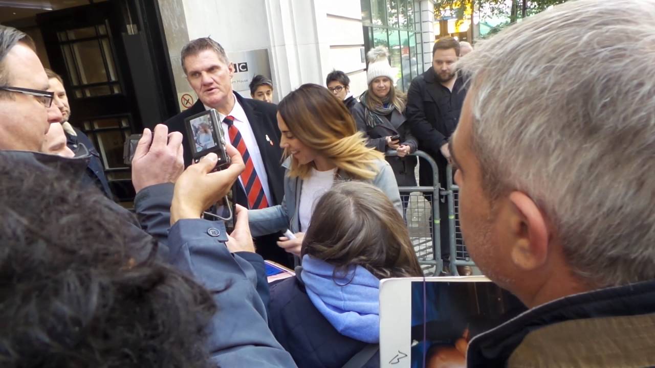 Melanie C in London 22 10 2016 (2)