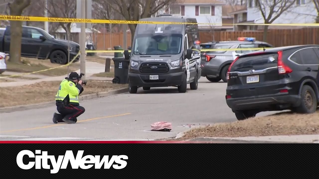 15-year-old girl struck and killed by car steps from school zone in Scarborough
