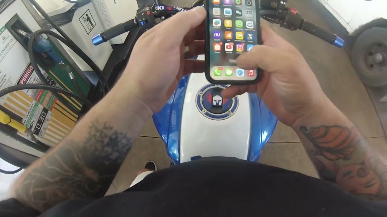 Quantos km/l faz a Suzuki Gladius 650, BEBI MUITO????