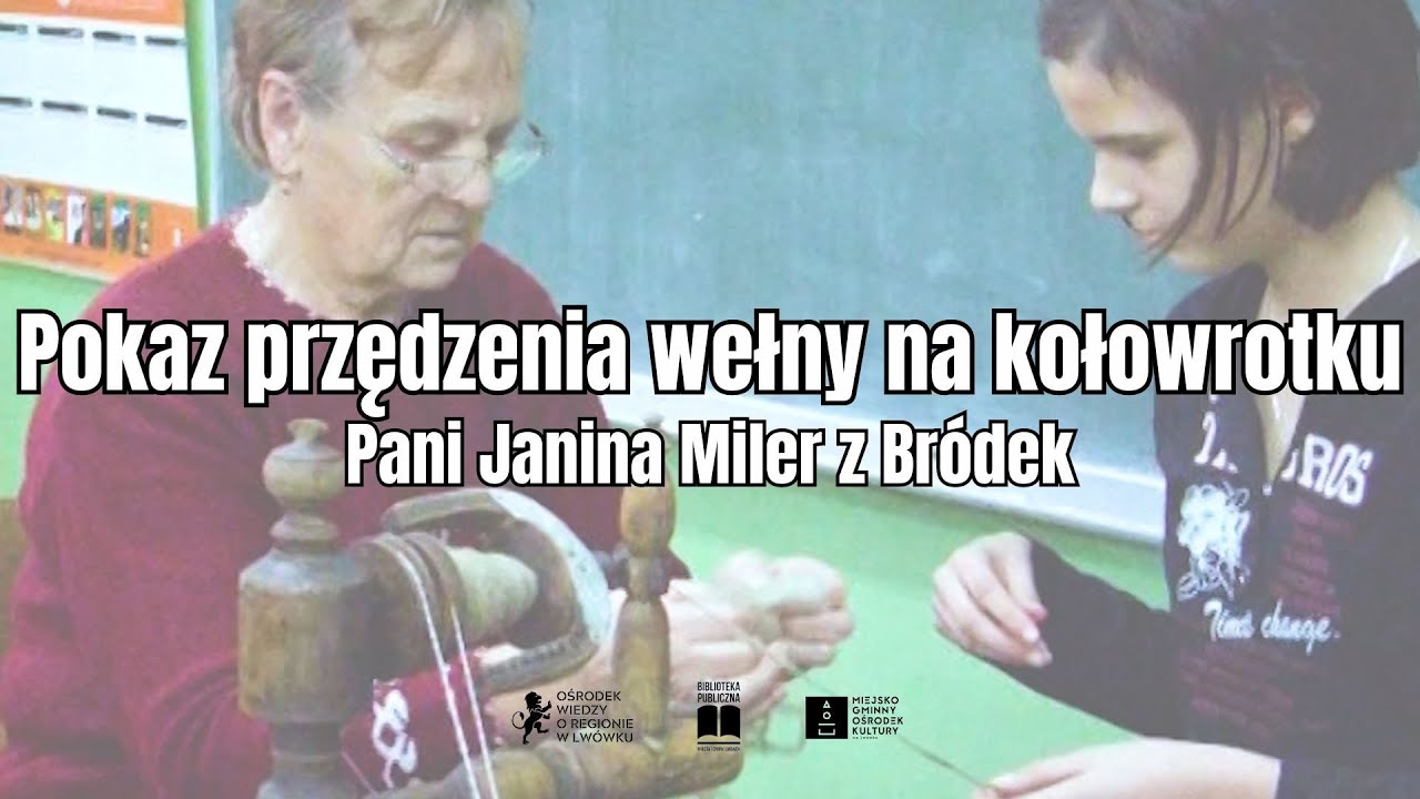 Pokaz przędzenia wełny na kołowrotku | CIEKAWOSTKI