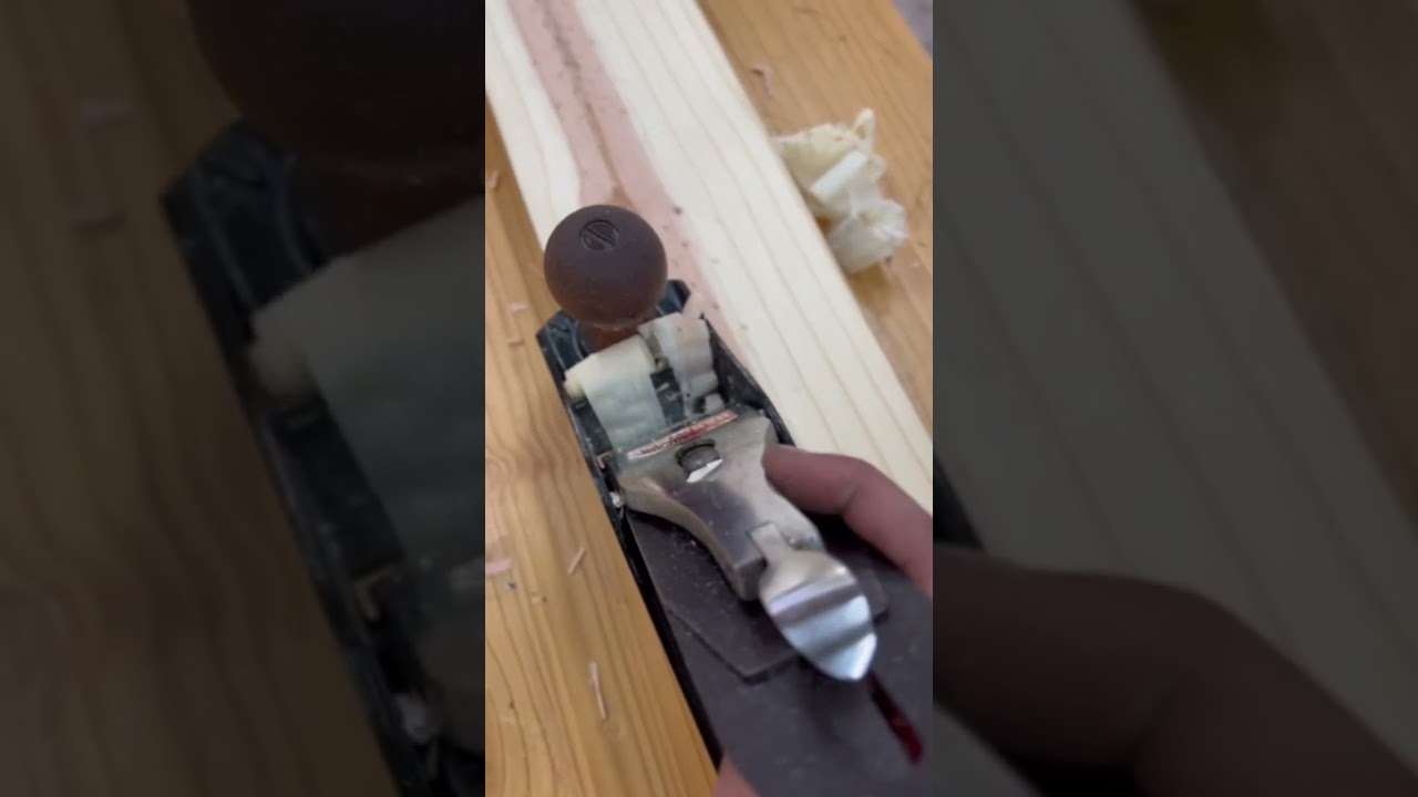 Nothing better than a sharp vintage Stanley No.4 Plane 🤝