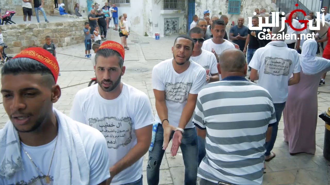 زفه تجوب أزقة وأسواق عكا القديمه حفلة ابو أدهم خطيب موسى حافظ