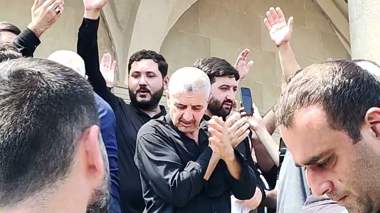 Aşura günü imam əli məscidində