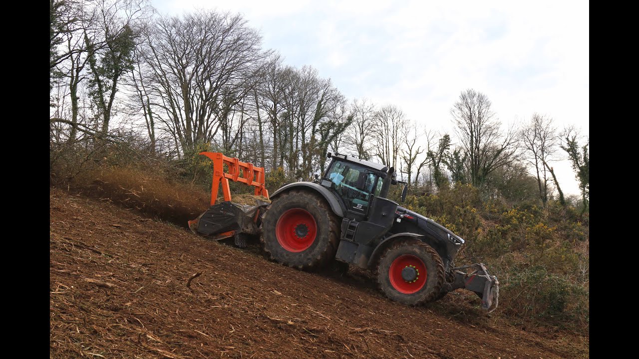 Fendt 1050 black au broyeur forestier, Sarl Caillebot