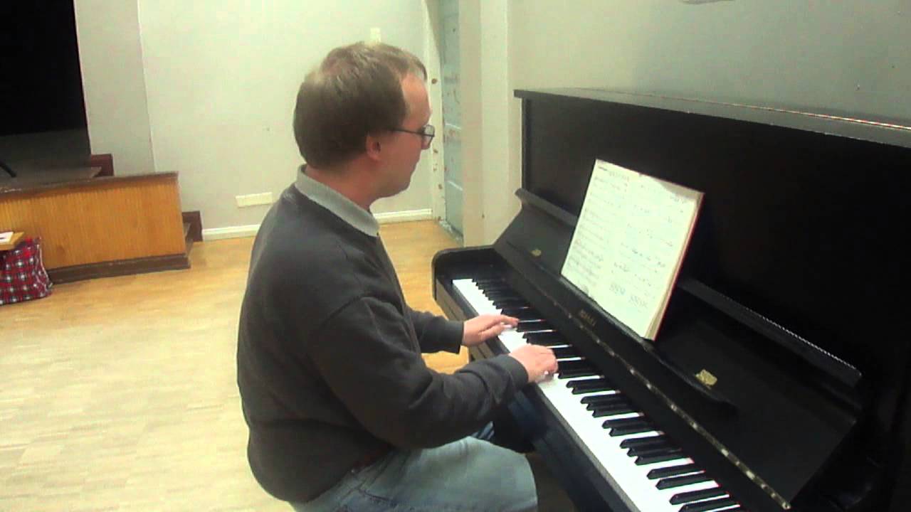 Kolmekymppinen piano cover.
