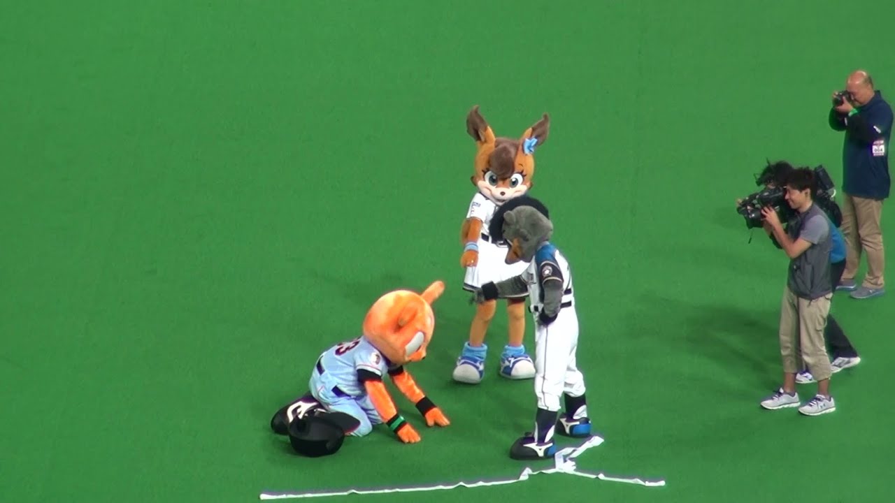 20150609 B☆Bとジャビット（ジャビィ）のハードル競走マスコット対決