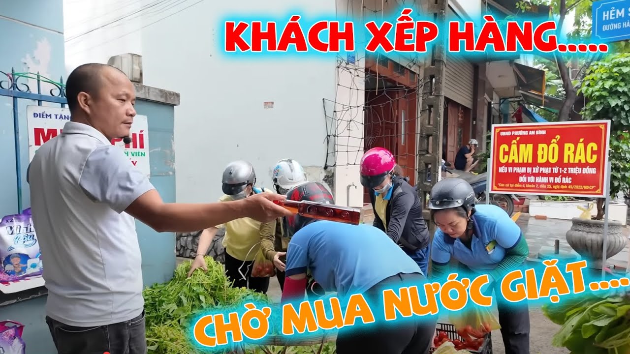 KHÁCH XẾP HÀNG CHỜ 30 PHÚT CHỈ ĐỂ MUA NƯỚC GIẶT MINH RÂU....
