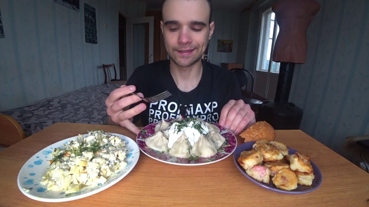 МУКБАНГ АСМР ХИНКАЛИ СО СМЕТАНОЙ / САЛАТ 