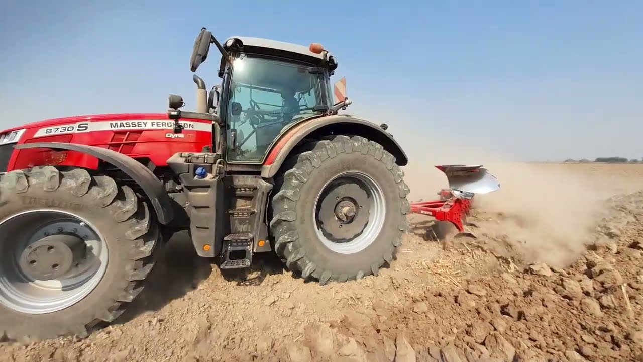 8730 S Masseyferguson Alpler 6 li 16 numara Dönerli Pulluk Nadas Yaparken