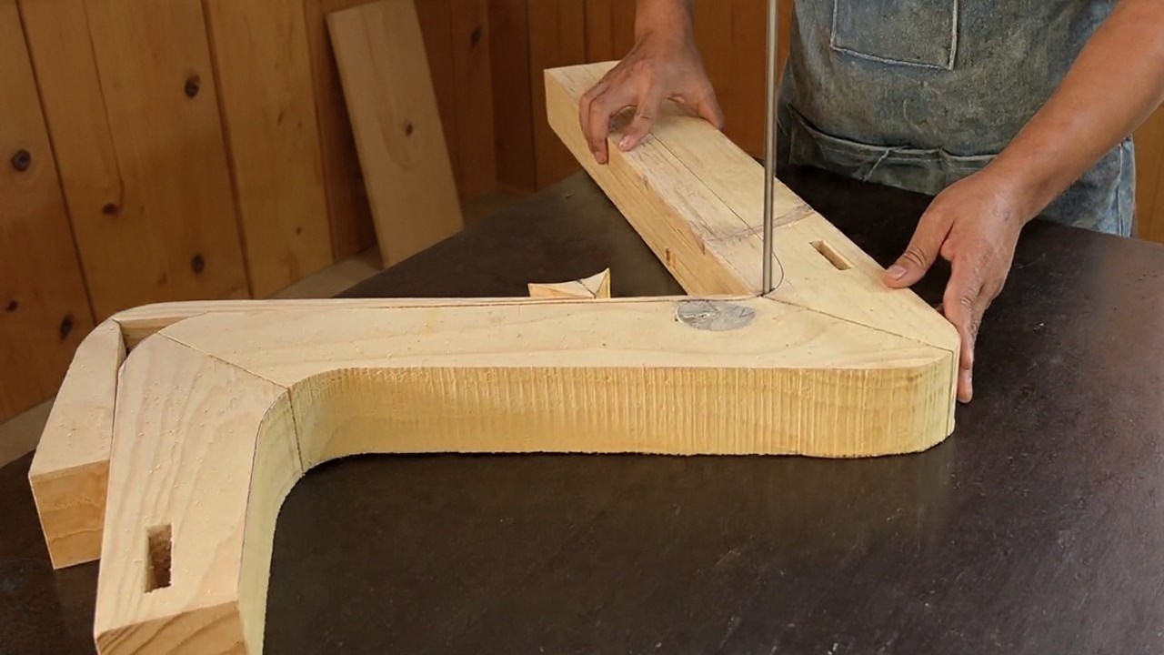 Can You Believe This TV Stand Is Made From Cheap Wood? Stunning Result!