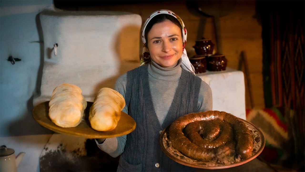 THIS GIRL LIVES IN THE MOUNTAINS ALL HER LIFE – You Won’t Believe What She Cooks!