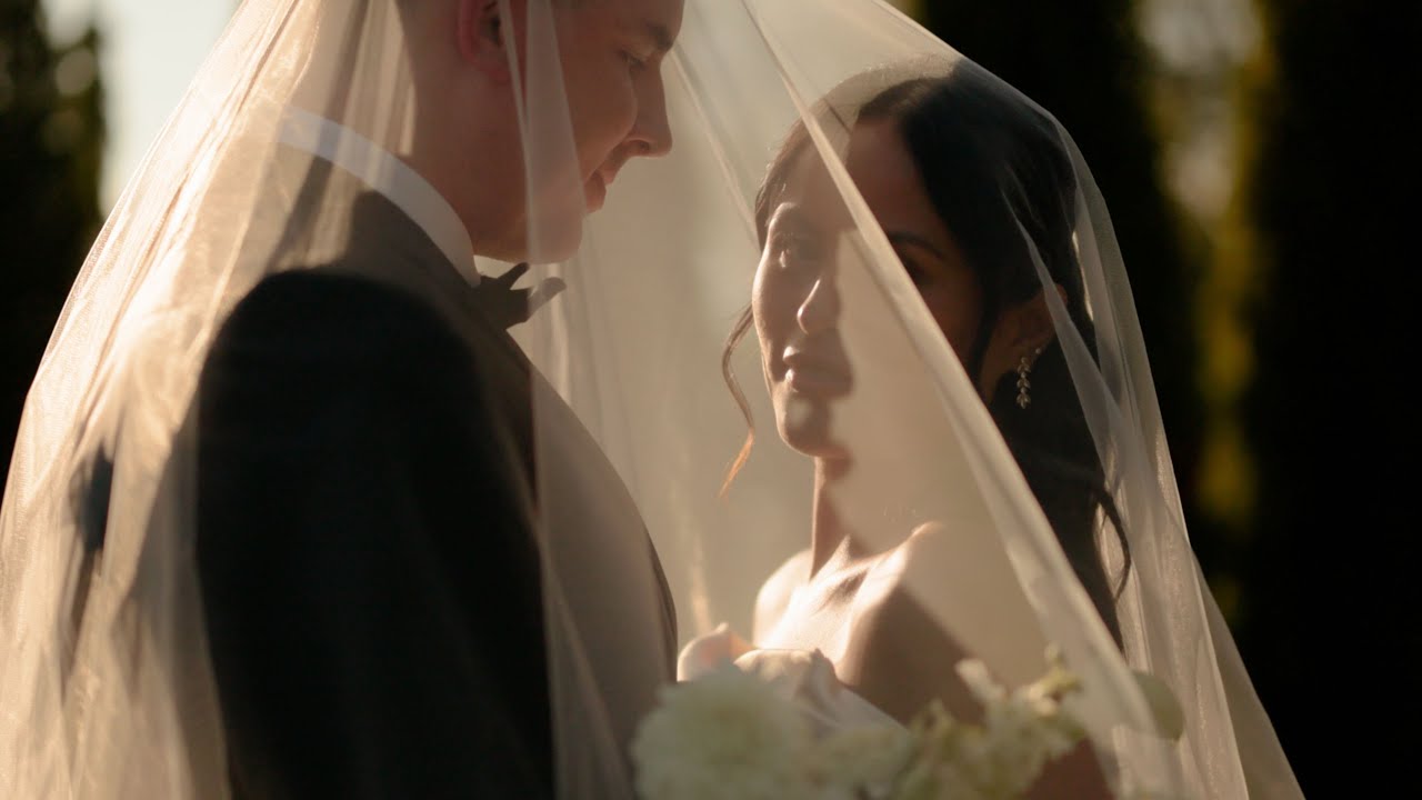 Romance Meets Elegance at Gen & Evan’s Epic Wedding Celebration