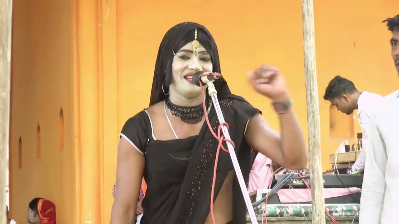 Dhola प्रशांत बाबू ने मचाया तहलका रुदायन मेला में प्रशांत बाबू ने लगाई टपका रसीली छाप arvind studio