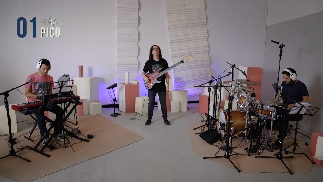 Leo Carbajal - Hora pico | Esencia [Studio Session]