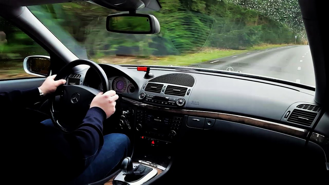 Mercedes W211 E270 CDI Short Winter Forest Drive