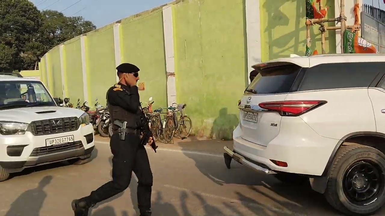Uttar Pradesh Mukhyamantri Yogi Adityanath Deoghar Kamal Kant Naurone stadium Pahucha