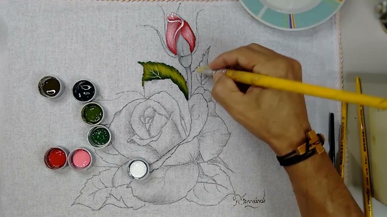 Roberto Ferreira - Vamos Pintar Rosas Semi - Realista  em Tecido - P1
