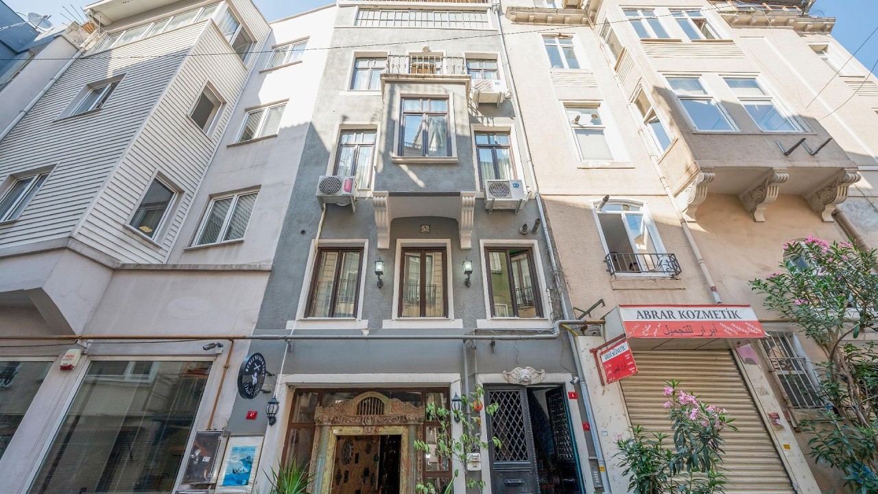 Taksim Antique Hotel | İstanbul, Turkey | Hotel Review 🏩