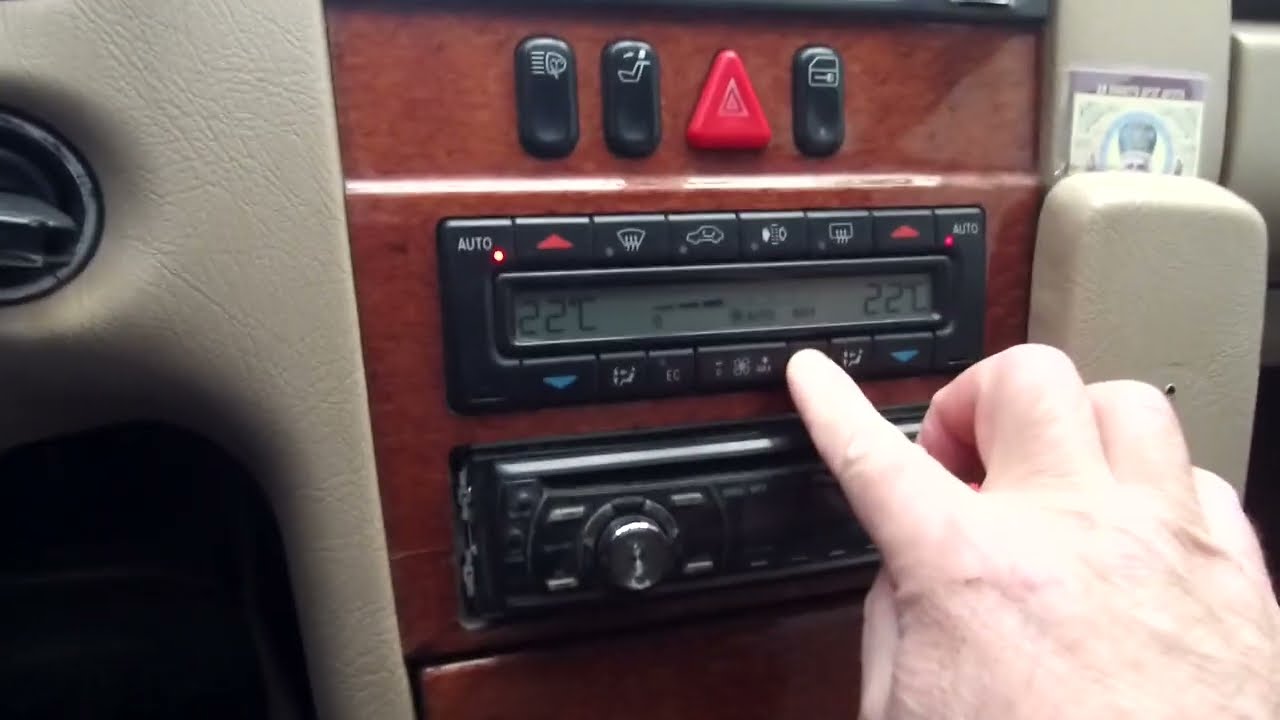 Как просто проверить датчик температуры в салоне. Mercedes W210
