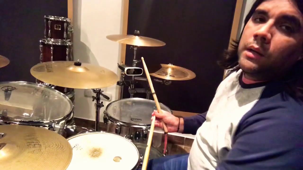 Bater&iacute;a. Mejor explicaci&oacute;n . Rulo roll de 4 golpes, single stroke 4. Parte 1
