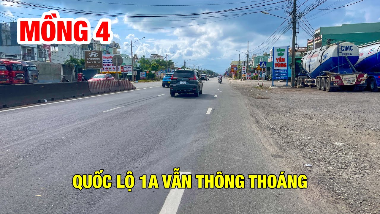 QUỐC LỘ 1A VÀO SÁNG MỒNG 4 TẾT